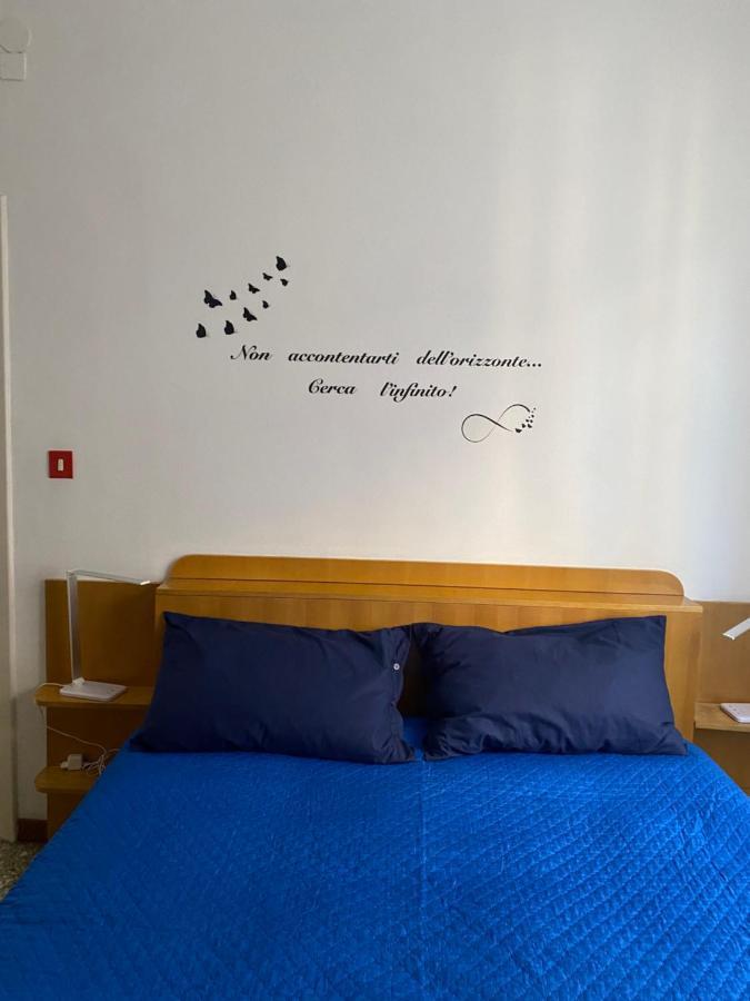Апартаменты Tra Mare E Arte Лидо-ди-Остия Экстерьер фото